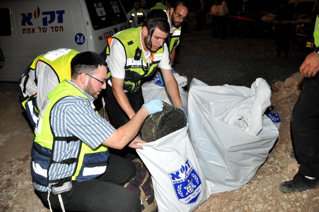 לראות ולבכות: מרגע הפינוי ועד לקדיש המצמרר בזירה