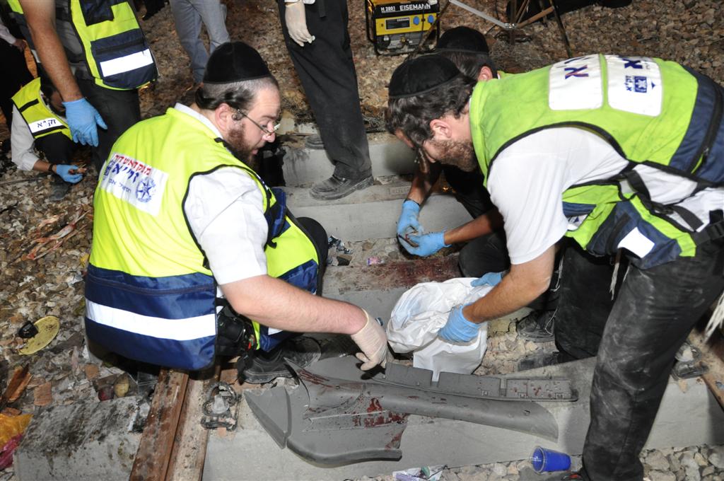 לראות ולבכות: מרגע הפינוי ועד לקדיש המצמרר בזירה