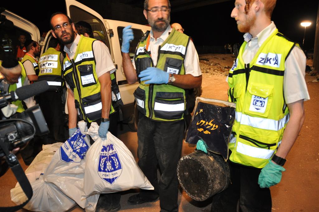 לראות ולבכות: מרגע הפינוי ועד לקדיש המצמרר בזירה