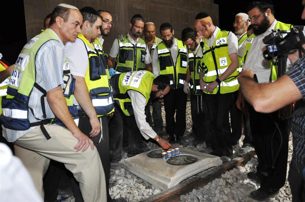 לראות ולבכות: מרגע הפינוי ועד לקדיש המצמרר בזירה