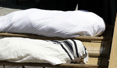 מסע הלוויה קורע-לב בירושלים, אלפים ליוו