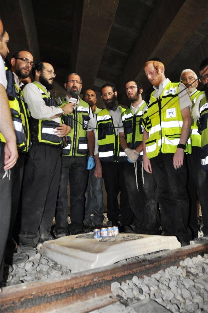 לראות ולבכות: מרגע הפינוי ועד לקדיש המצמרר בזירה