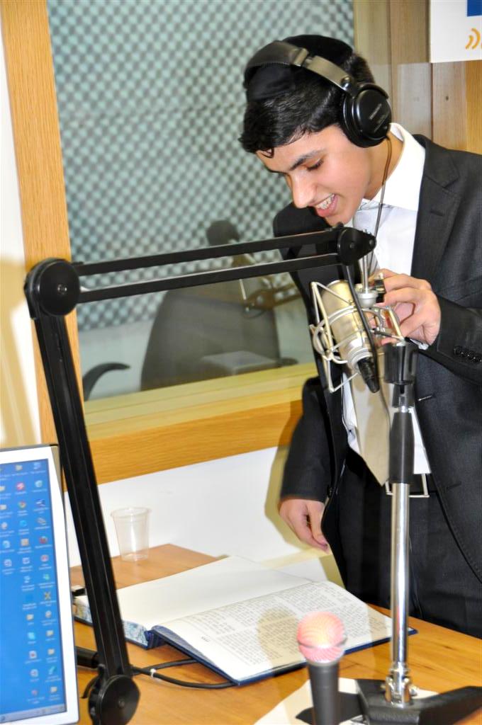 תמונות ווידאו: מידד טסה מסיים מסכת חגיגה ב´קול ברמה´