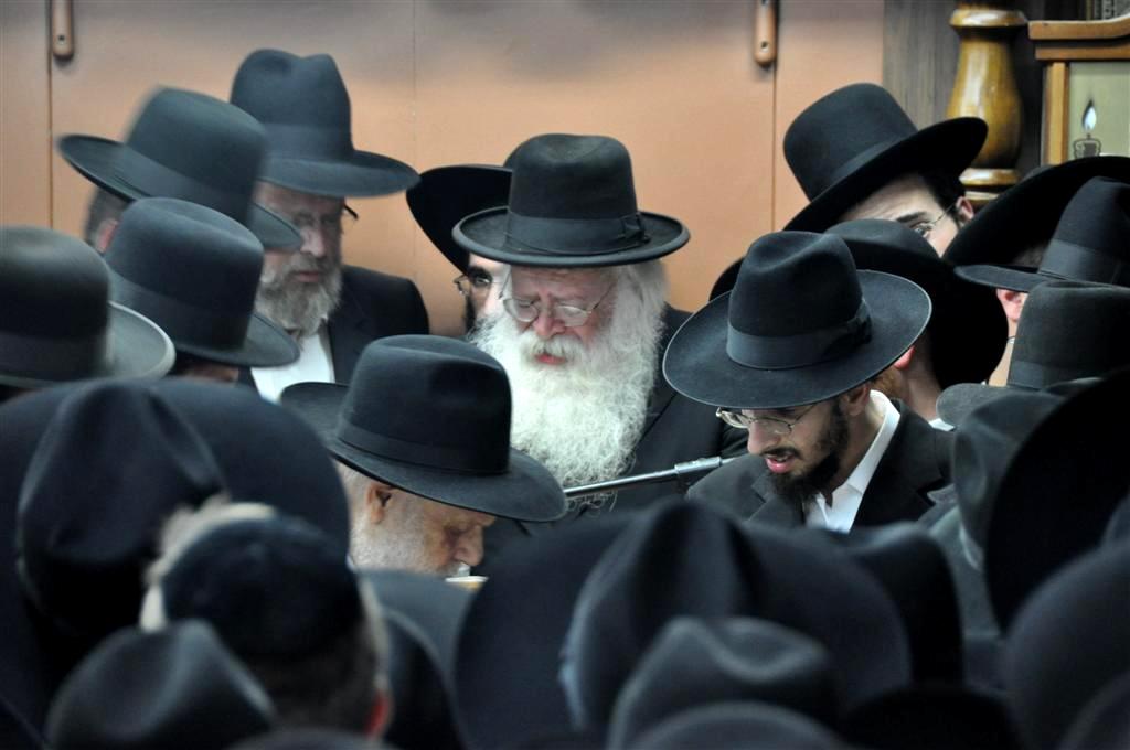 הלווויה בבני-ברק: נפרדו בדמעות מרמ"מ שלוזינגר