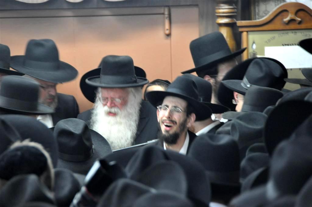 הלווויה בבני-ברק: נפרדו בדמעות מרמ"מ שלוזינגר