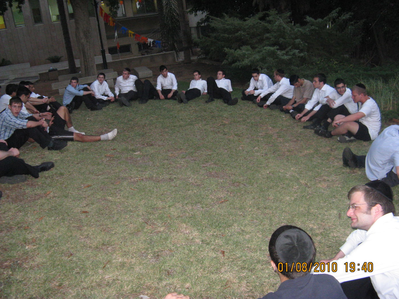 מרן הגראי"ל שטיינמן ערך ביקור במחנה "בני תורה"