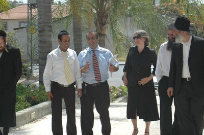 שגרירת אוסטרליה ביקרה בכפר-חב"ד