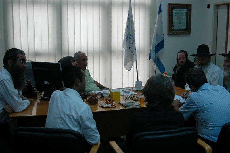 שגרירת אוסטרליה ביקרה בכפר-חב"ד