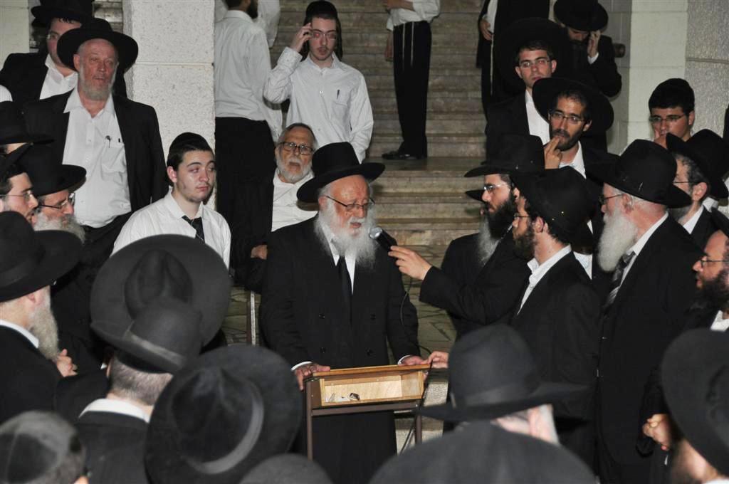 תמונות: הלויית הרה"צ ר´ בן ציון לייטנר זצ"ל מפוניבז´