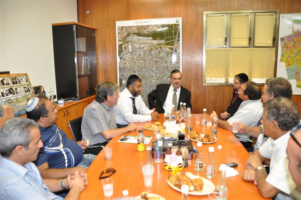 עיריית ראשל"צ ביקשה ללמוד ניקיון מבני-ברק