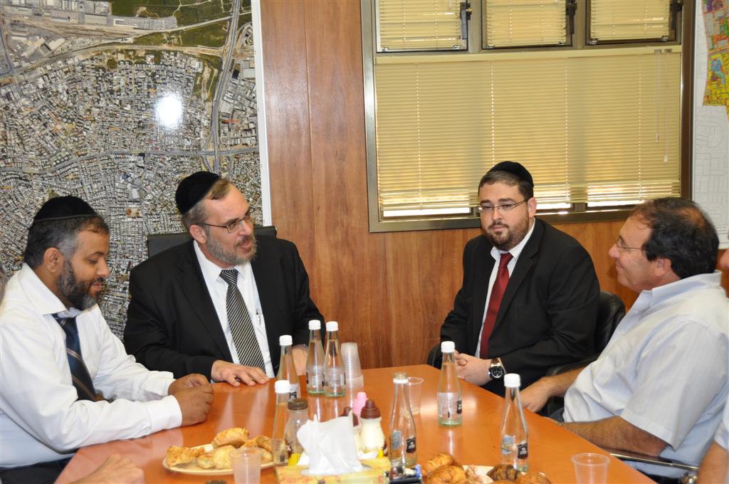 עיריית ראשל"צ ביקשה ללמוד ניקיון מבני-ברק