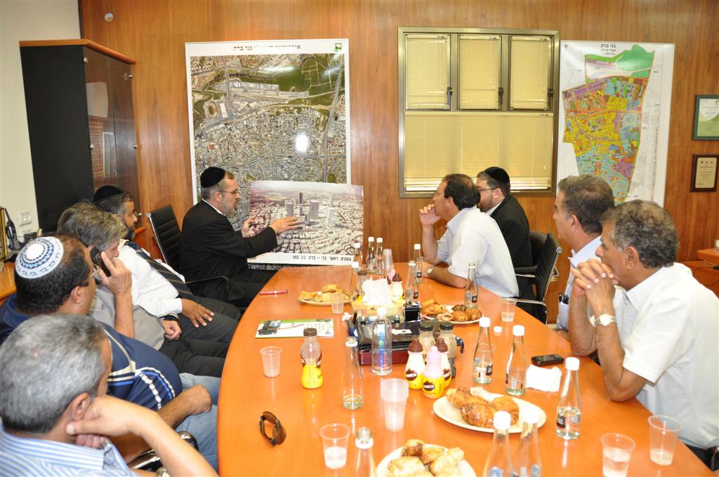 עיריית ראשל"צ ביקשה ללמוד ניקיון מבני-ברק