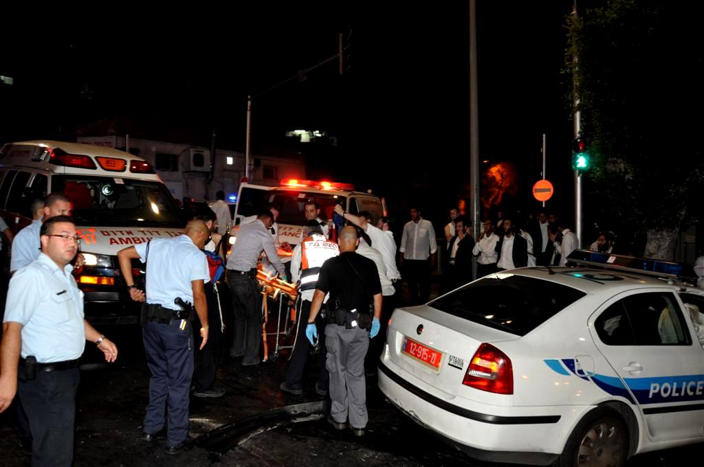 לפנות בוקר: תאונה קשה בלב בני-ברק - וידאו ותמונות