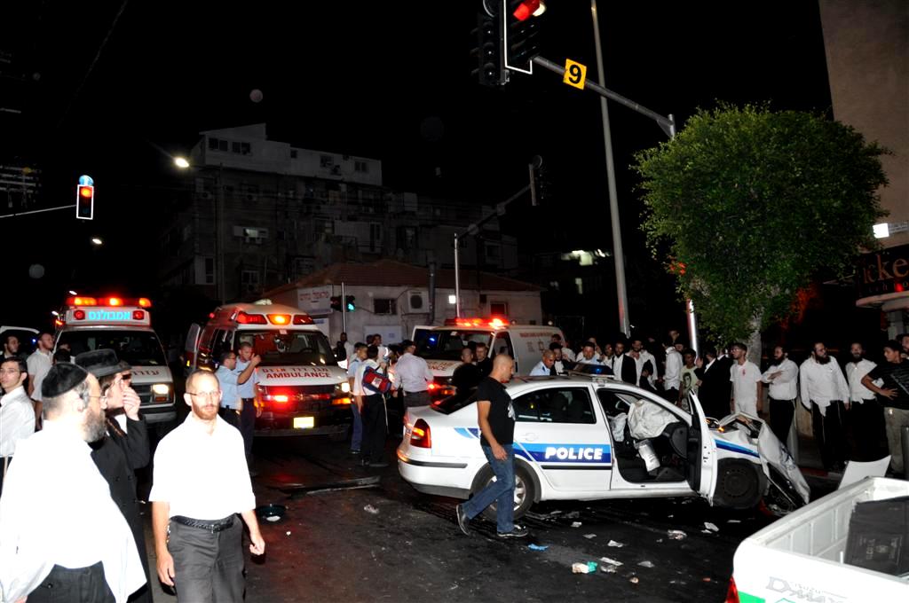 לפנות בוקר: תאונה קשה בלב בני-ברק - וידאו ותמונות