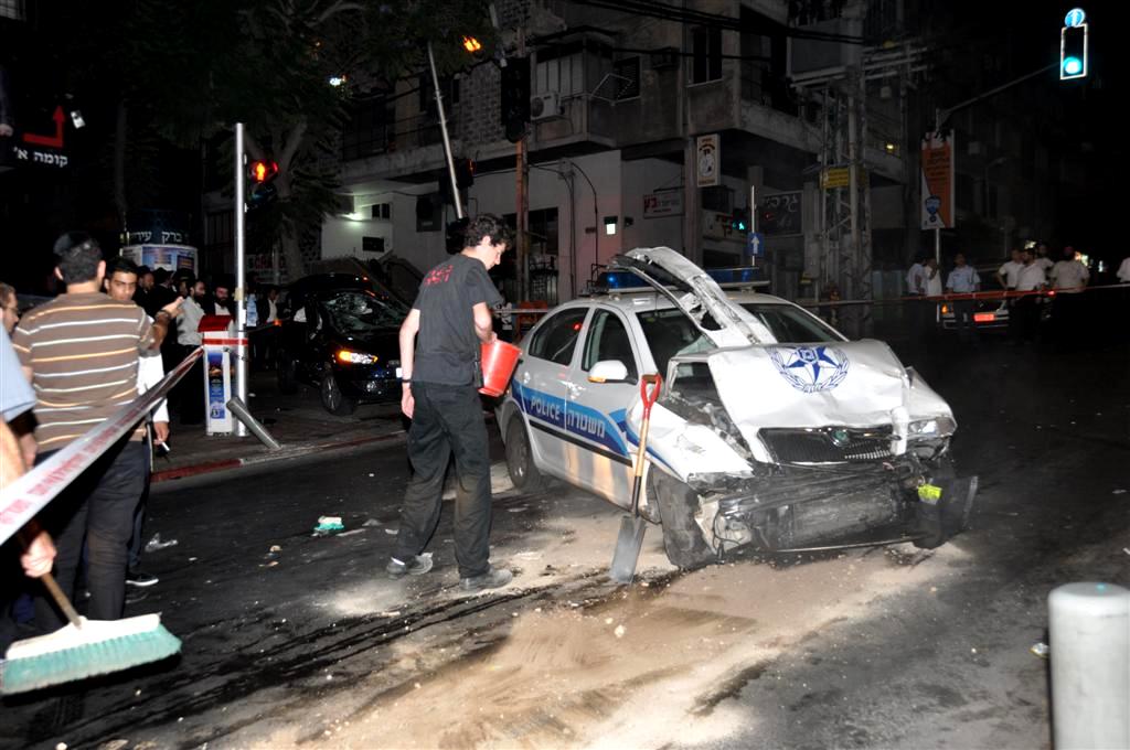 לפנות בוקר: תאונה קשה בלב בני-ברק - וידאו ותמונות