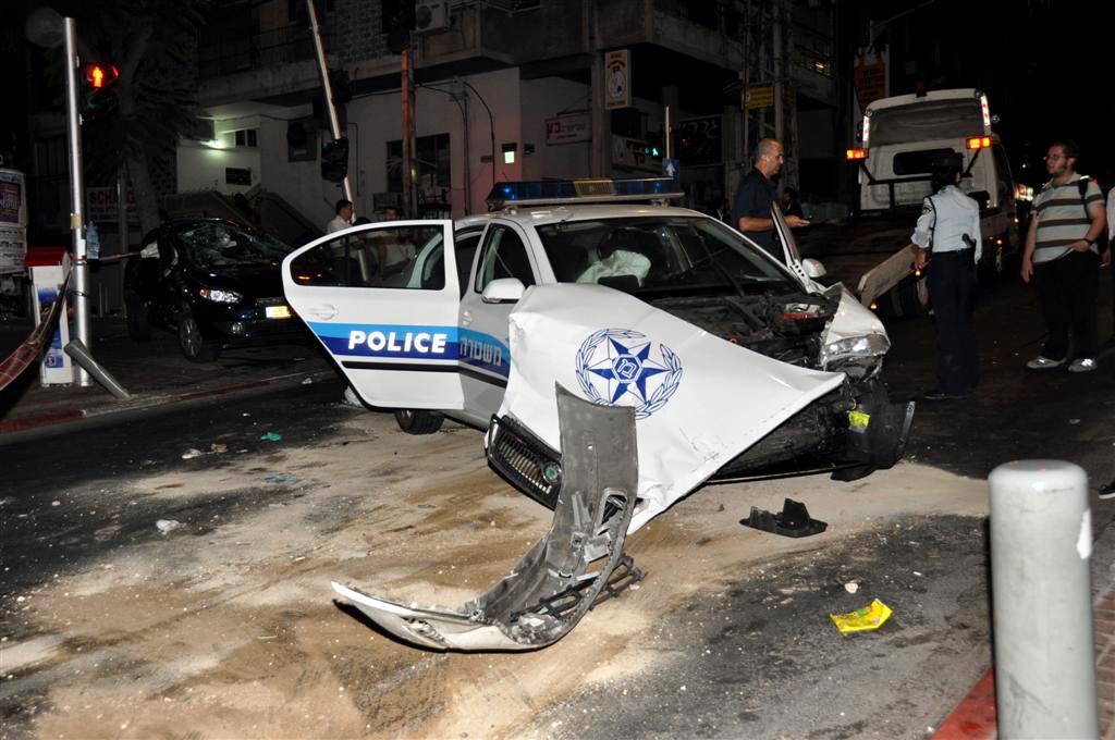 לפנות בוקר: תאונה קשה בלב בני-ברק - וידאו ותמונות