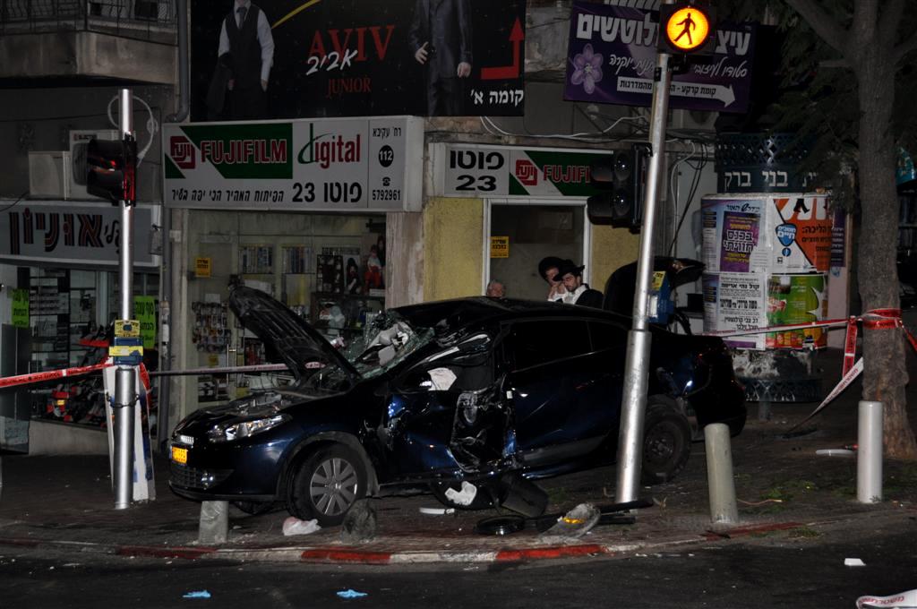 לפנות בוקר: תאונה קשה בלב בני-ברק - וידאו ותמונות