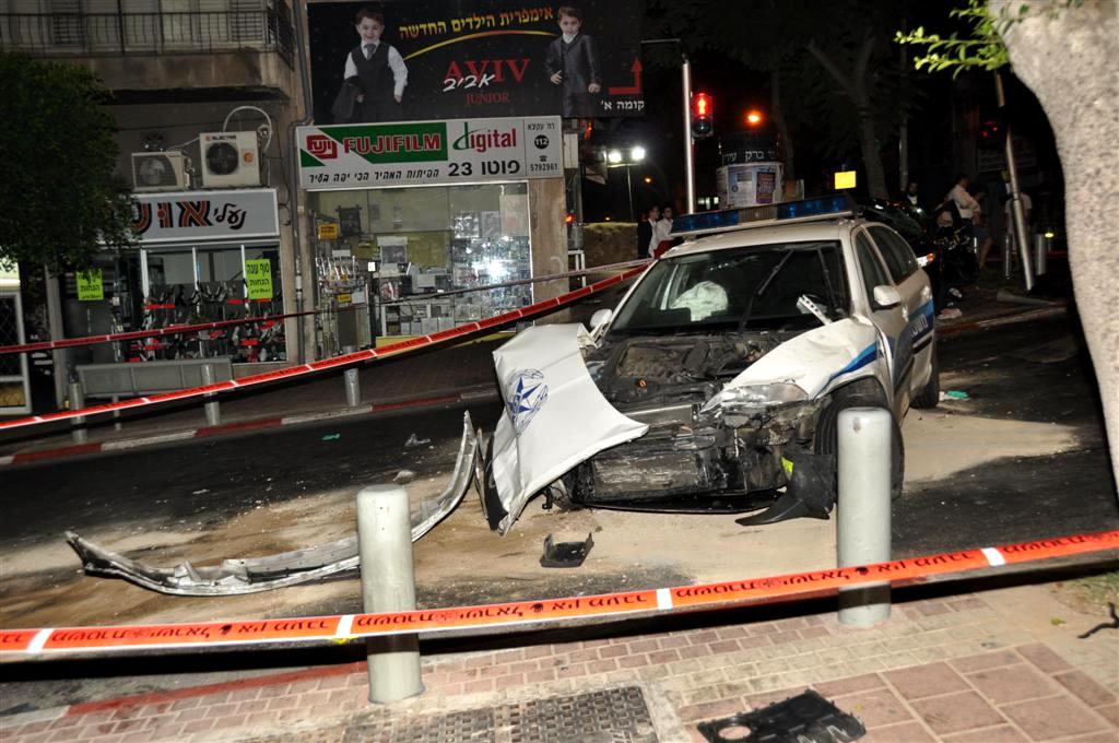 לפנות בוקר: תאונה קשה בלב בני-ברק - וידאו ותמונות