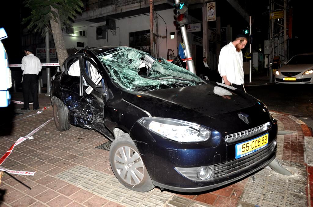 לפנות בוקר: תאונה קשה בלב בני-ברק - וידאו ותמונות
