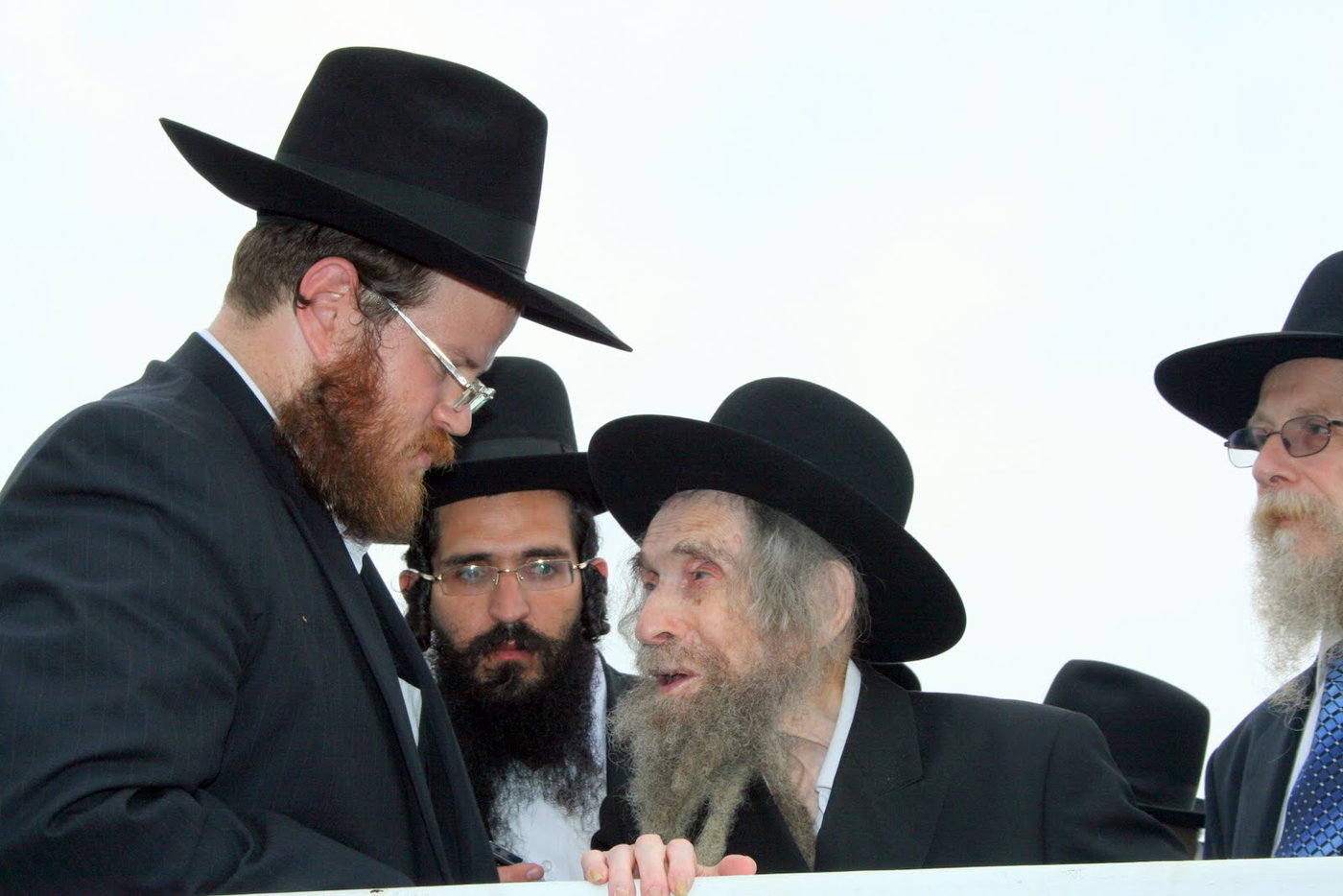 לייקוד מתרגשת: הגראי"ל בא לעיר