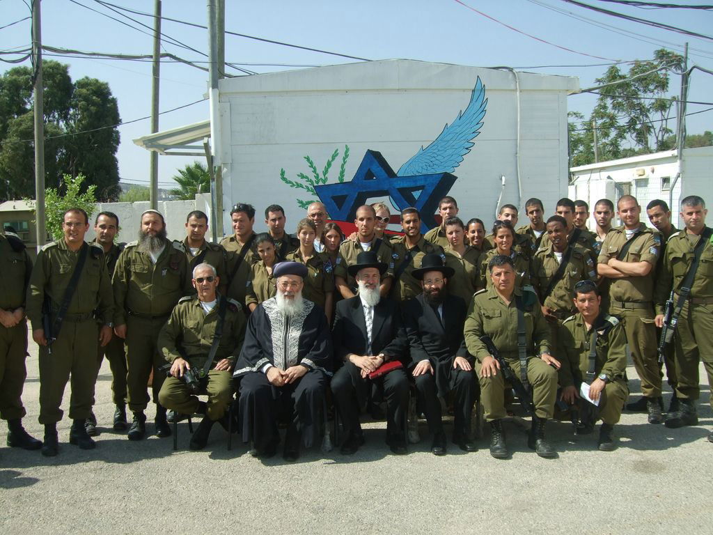 ביקור היסטורי: הרבנים הראשיים בקבר יוסף בשכם