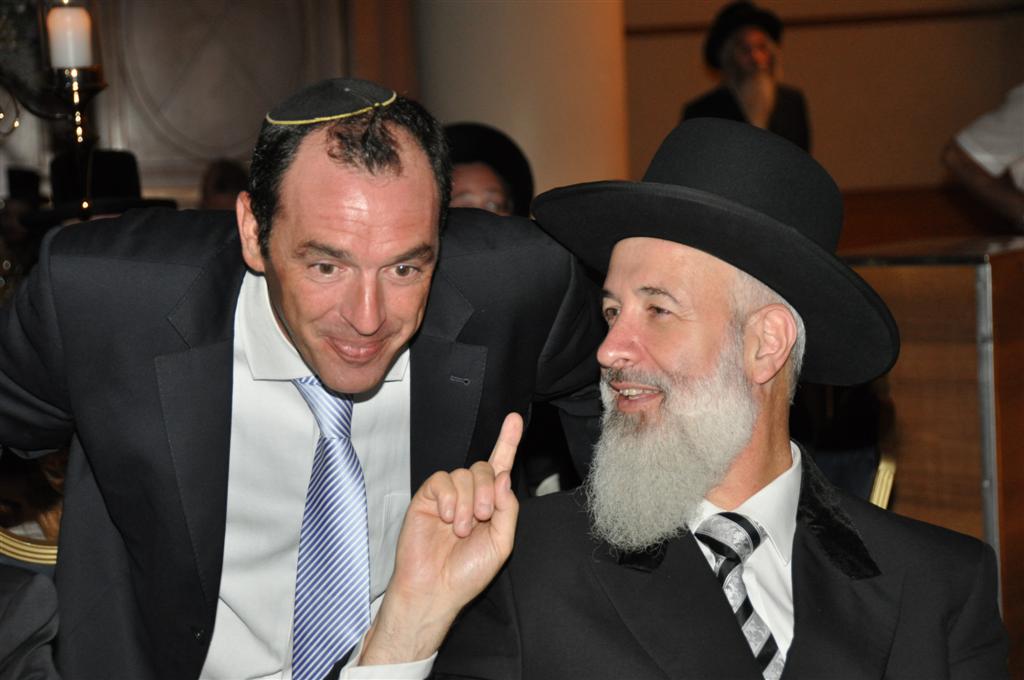 צפו: 'הרנטגן' מקבל תמיכה מהרב מצגר