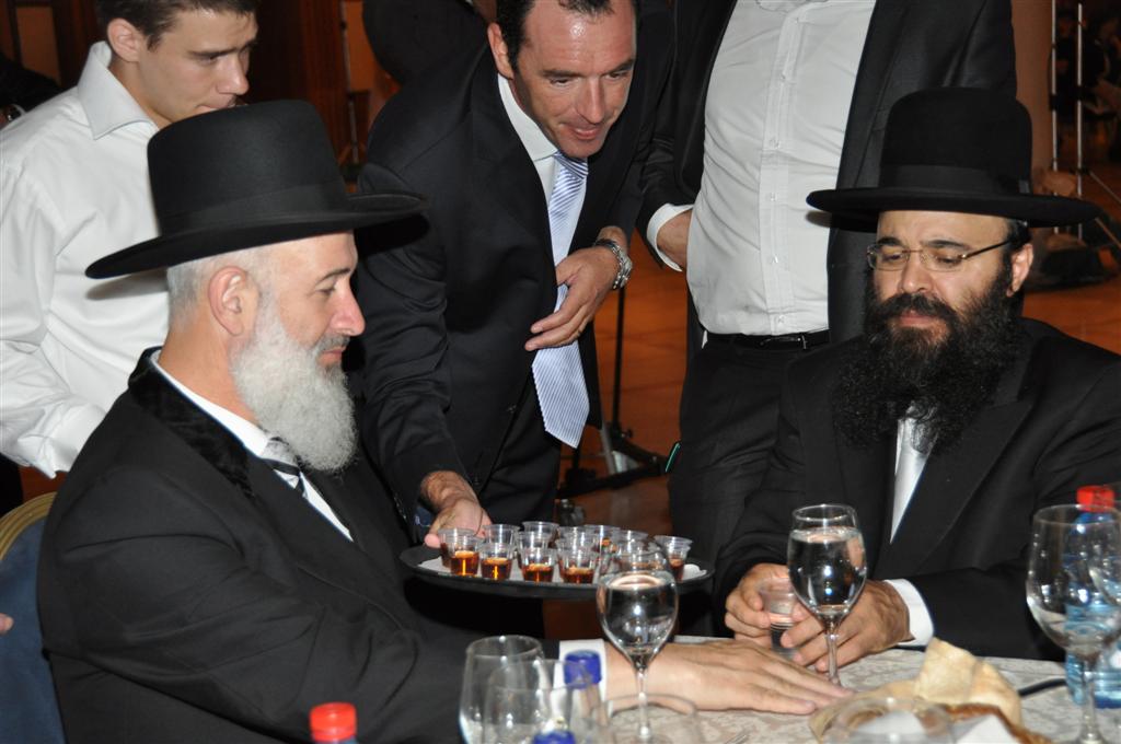 צפו: 'הרנטגן' מקבל תמיכה מהרב מצגר