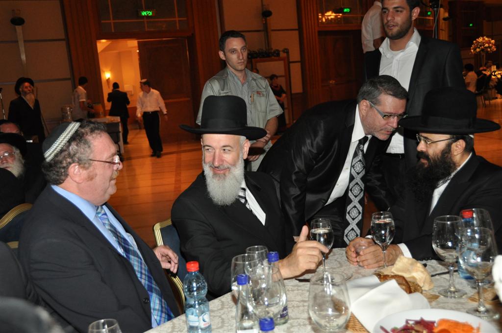 צפו: 'הרנטגן' מקבל תמיכה מהרב מצגר