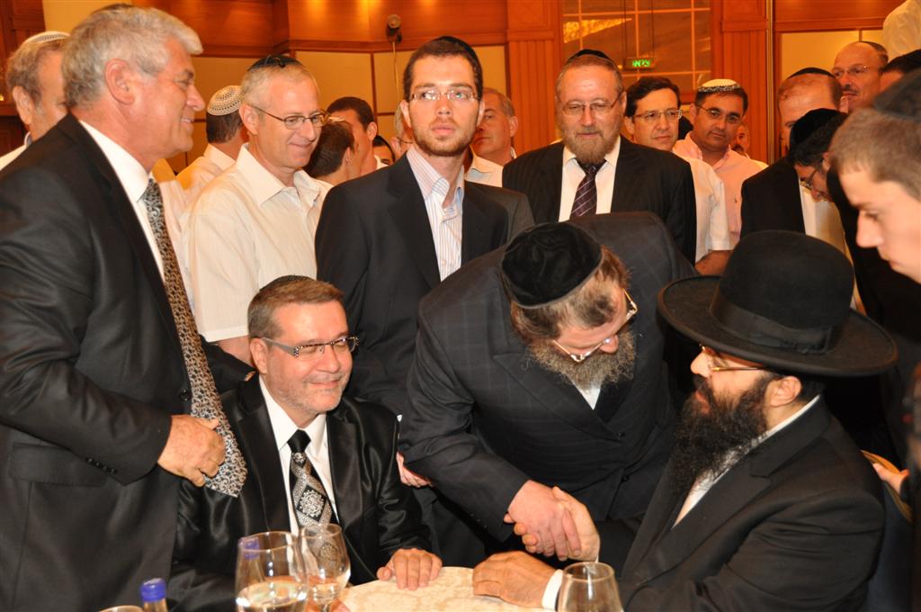 צפו: 'הרנטגן' מקבל תמיכה מהרב מצגר