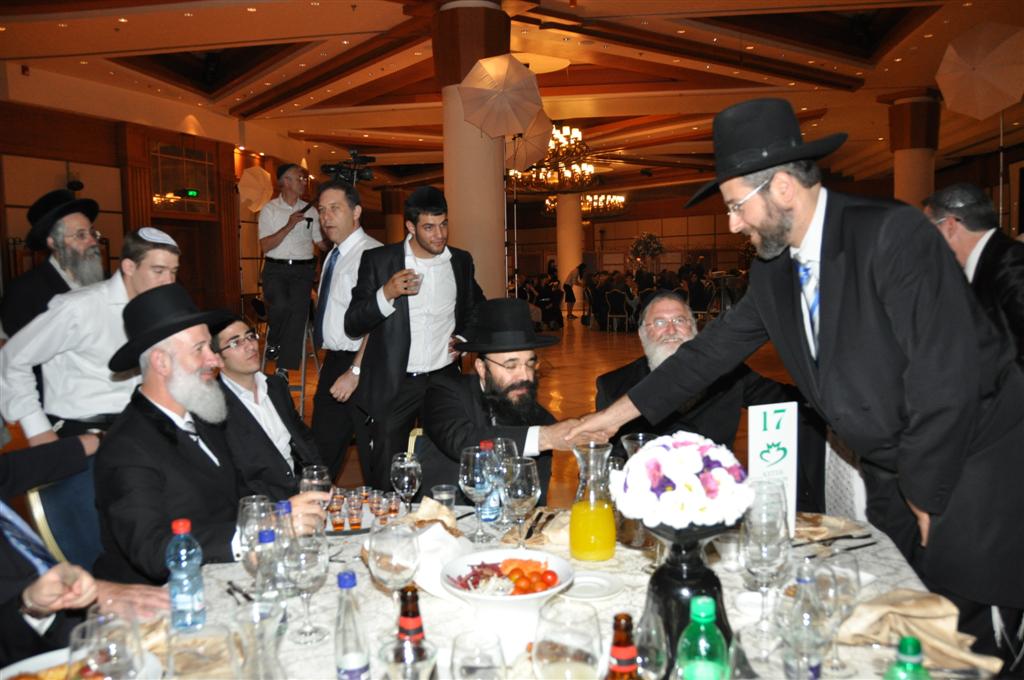 צפו: 'הרנטגן' מקבל תמיכה מהרב מצגר