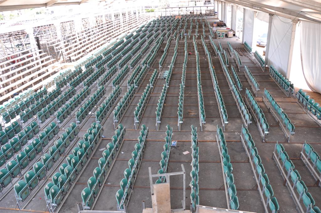 לקראת החגים: מאהל ענק נבנה בויזניץ