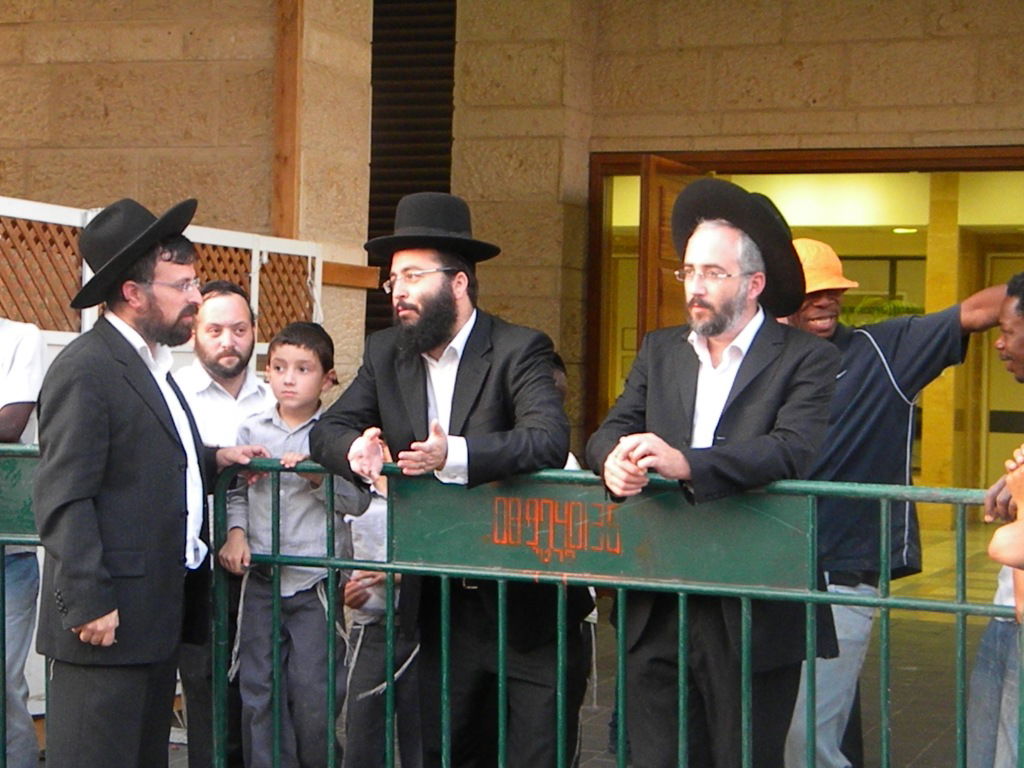 ישיבת "מיר" התעטפה חג: הגראי"ל הגיע לביקור מיוחד