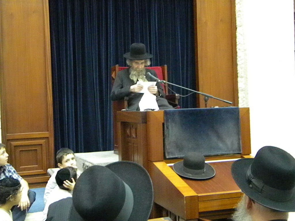 ישיבת "מיר" התעטפה חג: הגראי"ל הגיע לביקור מיוחד