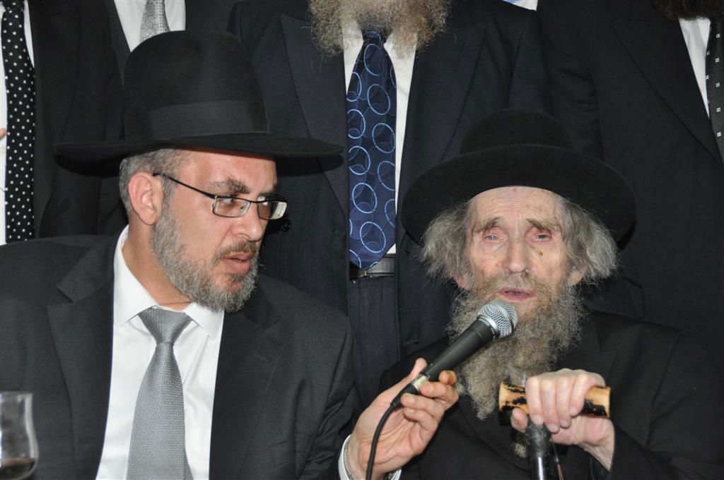 רגע לפני סליחות: הגראי"ל שטיינמן עורר נערים נושרים