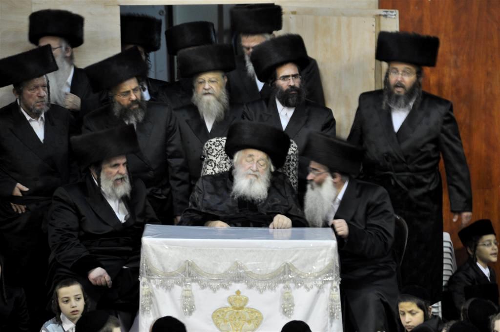 התרגשות בויזניץ: האדמו"ר נכח במעמד סליחות