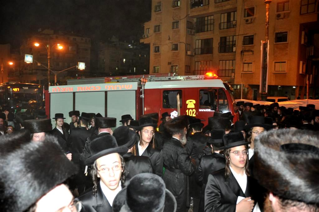 התרגשות בויזניץ: האדמו"ר נכח במעמד סליחות