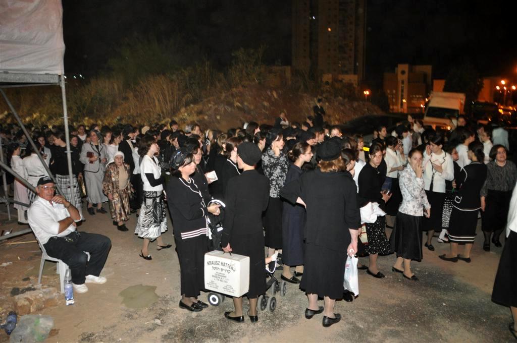 התרגשות בויזניץ: האדמו"ר נכח במעמד סליחות