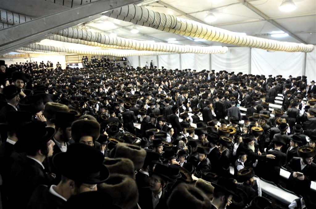 התרגשות בויזניץ: האדמו"ר נכח במעמד סליחות