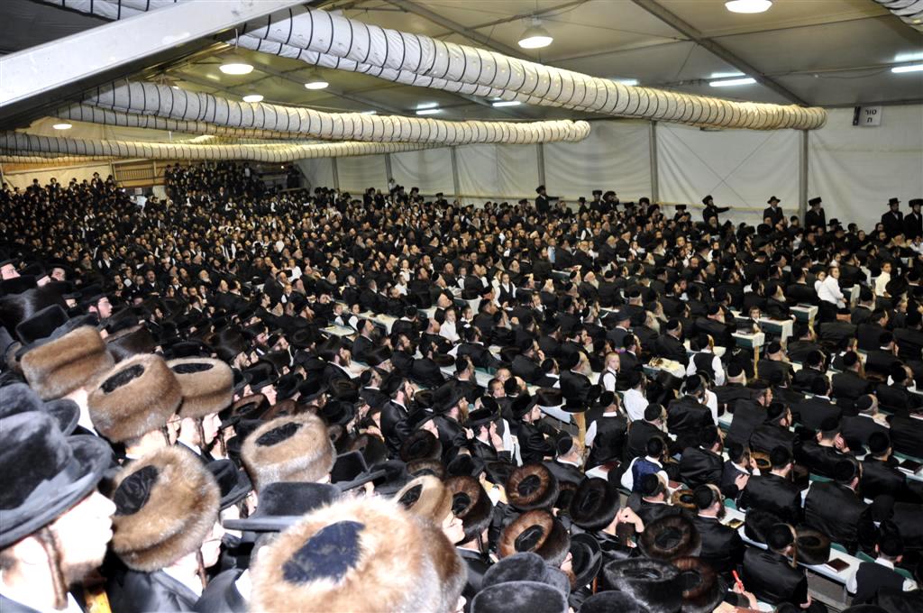 התרגשות בויזניץ: האדמו"ר נכח במעמד סליחות