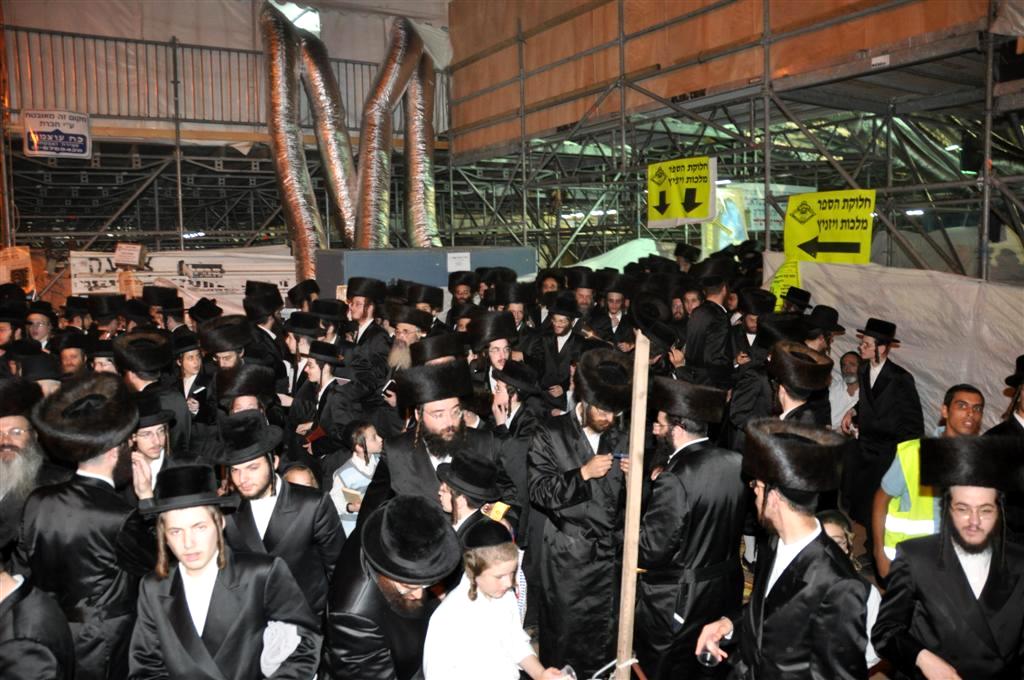 התרגשות בויזניץ: האדמו"ר נכח במעמד סליחות