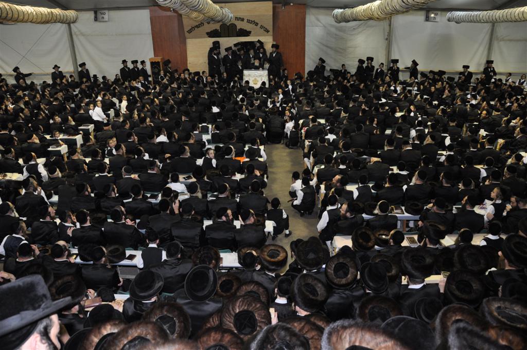 התרגשות בויזניץ: האדמו"ר נכח במעמד סליחות