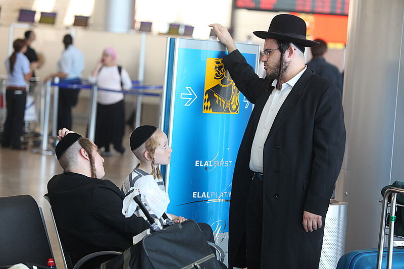 רבבות בדרכם לאומן: צלם "כיכר השבת" עם הנוסעים