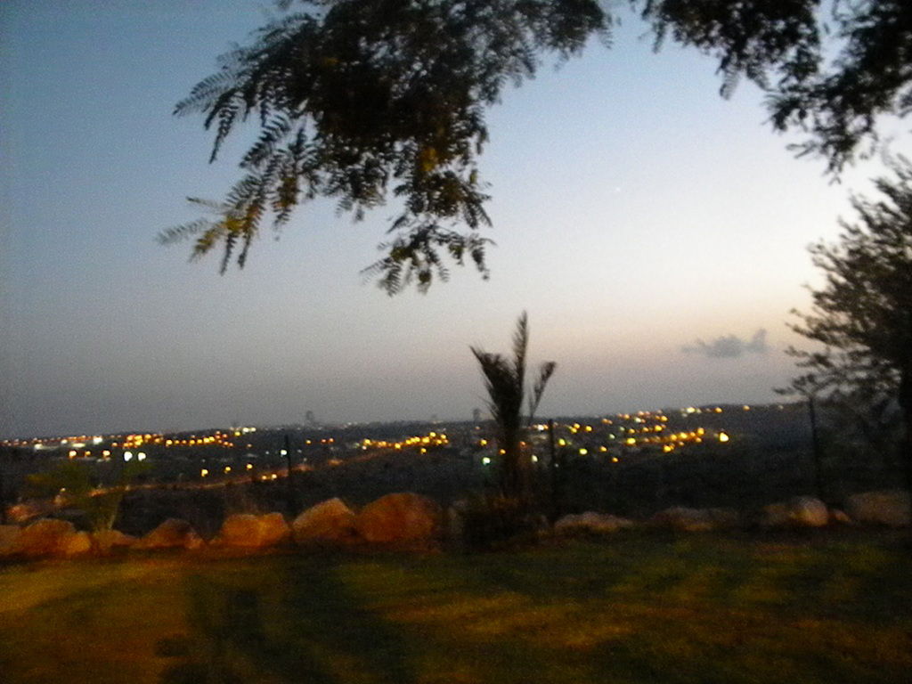 ידידים קיבלו תעודות והרימו כוסית לשנה החדשה