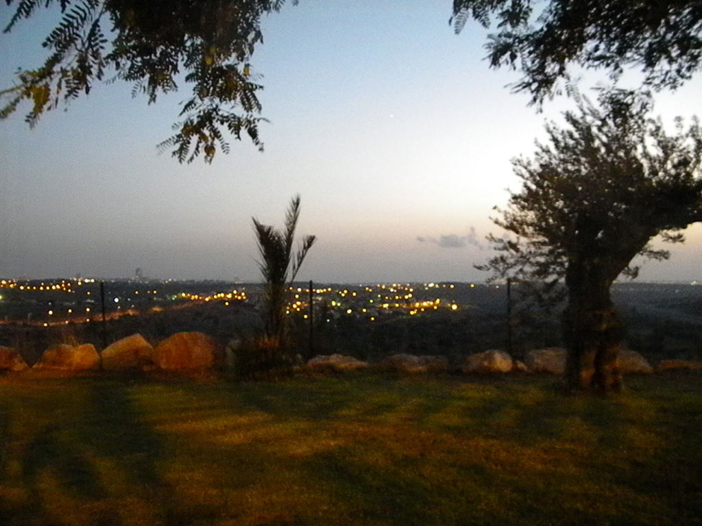 ידידים קיבלו תעודות והרימו כוסית לשנה החדשה