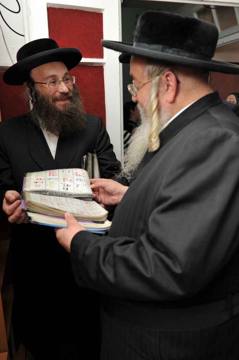 "קרע נוצר בליבי. אבל הגיע הזמן לצאת מאפילה לאור"