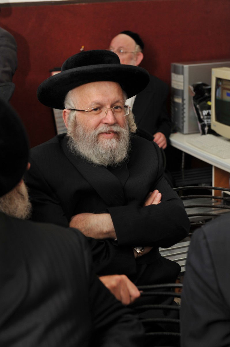 "קרע נוצר בליבי. אבל הגיע הזמן לצאת מאפילה לאור"