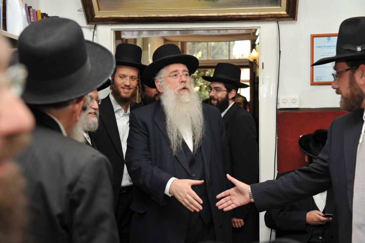 "קרע נוצר בליבי. אבל הגיע הזמן לצאת מאפילה לאור"