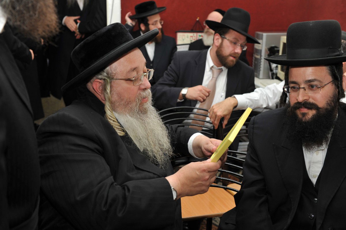 "קרע נוצר בליבי. אבל הגיע הזמן לצאת מאפילה לאור"