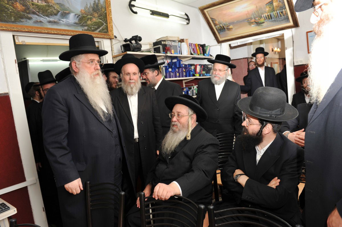 "קרע נוצר בליבי. אבל הגיע הזמן לצאת מאפילה לאור"