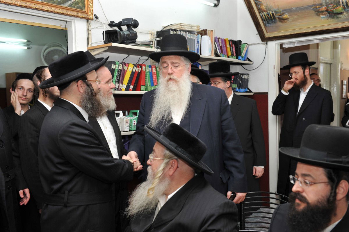 "קרע נוצר בליבי. אבל הגיע הזמן לצאת מאפילה לאור"